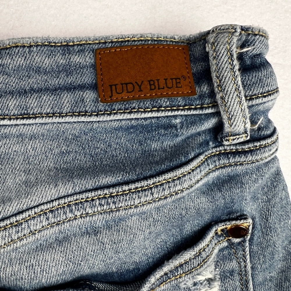 Judy Blue Straight Fit Distressed Raw Hem Jeans Medium Wash 11/30 - Picture 7 of 12